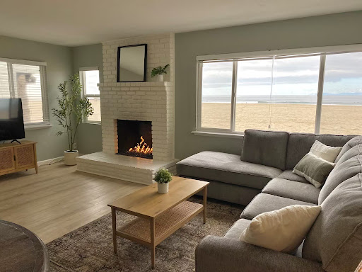Oceanfront 2 Bedroom Vacation Rental Newport Beach - Ground Floor with Patio